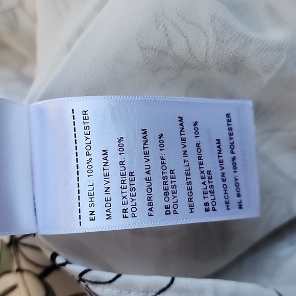 Floral  Dress in White and Purple - Picture 15 of 16